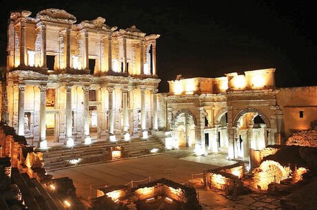 Efes Antik Kenti & Kuşadası (Büyülü Geceler) Turu