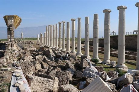 Laodikeia Antik Kenti & Işıklı Gölü Turu